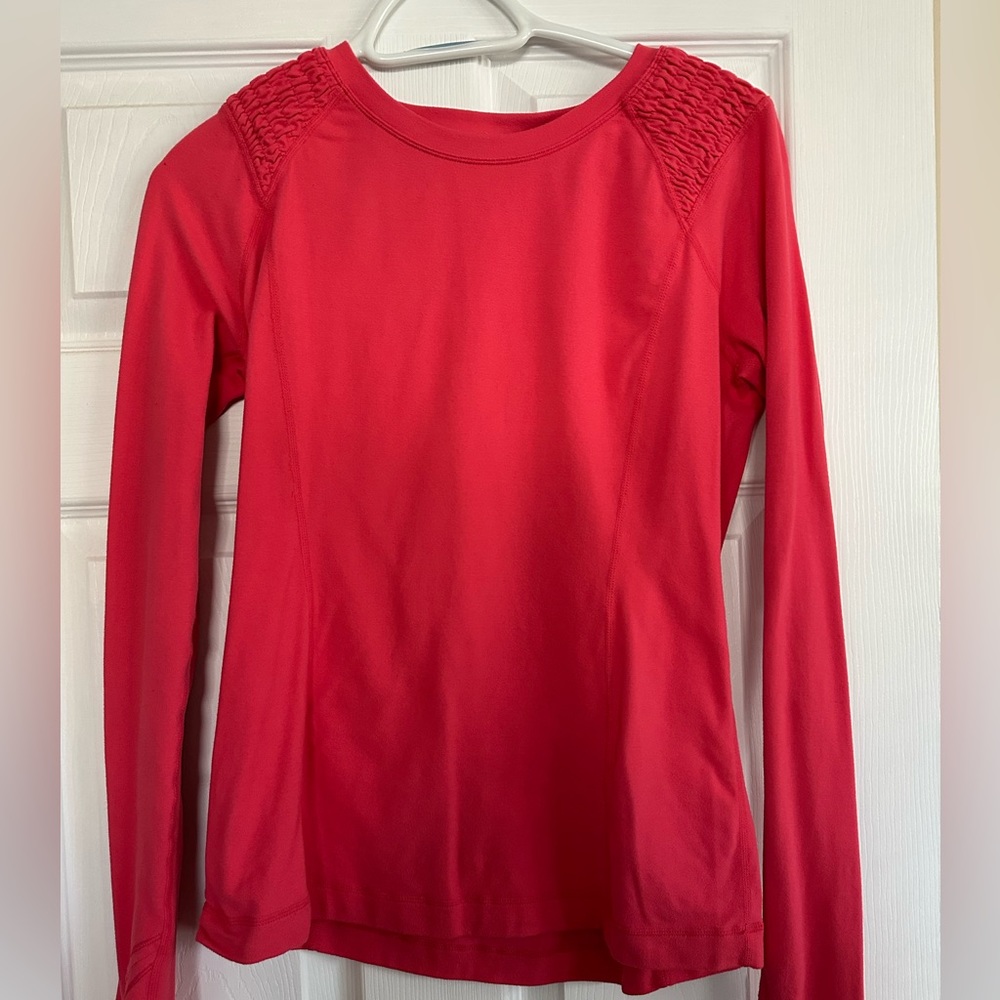 Lululemon top